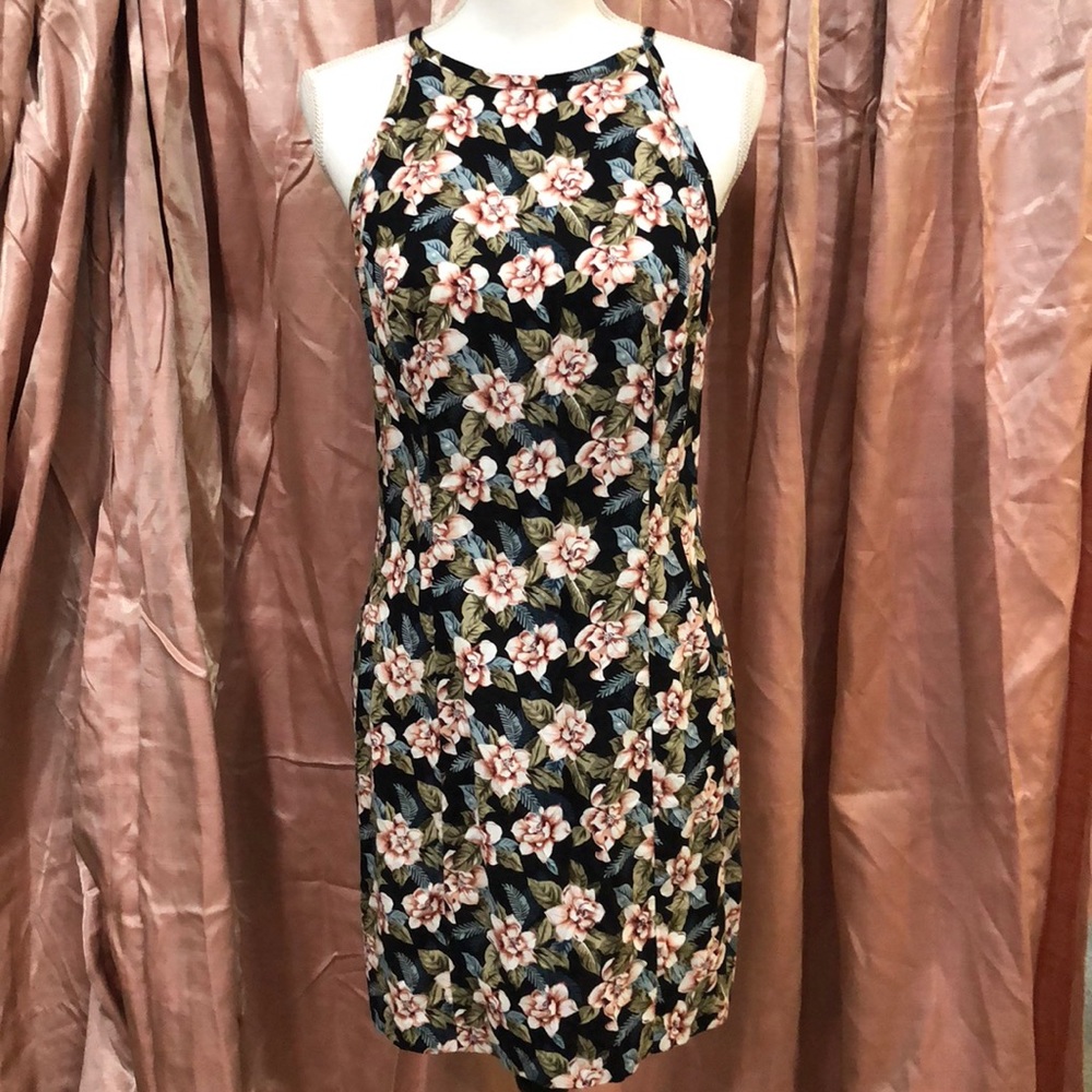 NuOz Backless Halter Dress
